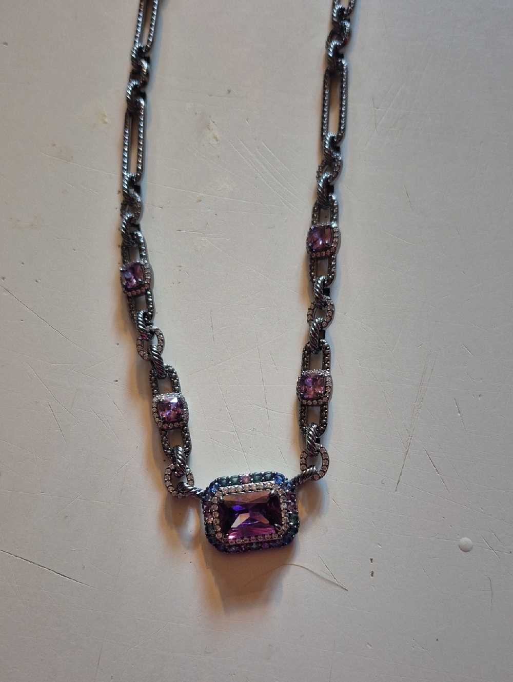 This is a Bomb Party Fizztopia Sirens Rep Exclusive necklace